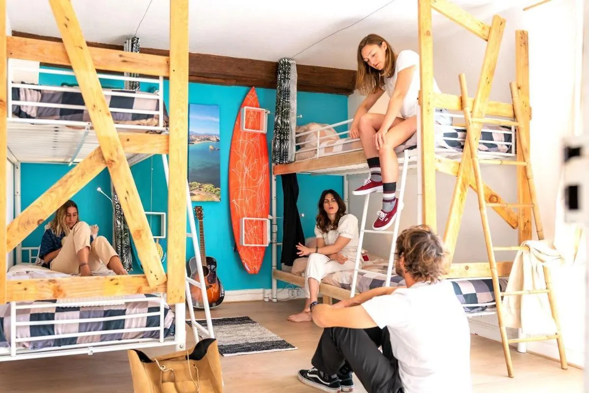Surf Hostel Biarriz Bed and breakfast