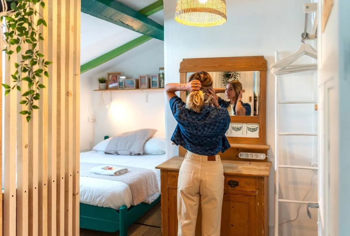 Surf Hostel Biarritz Bed & Breakfast